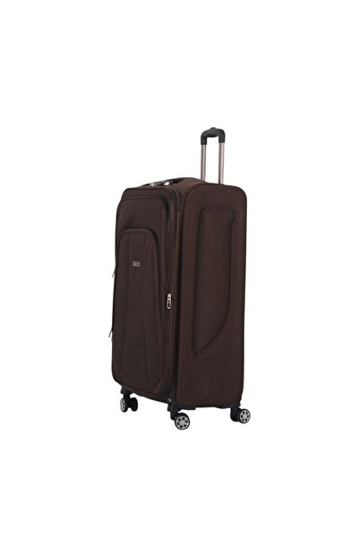 CAPATAN 3-piece canvas luggage set. The bags feature a practical design that's suitable for a variety of trips.