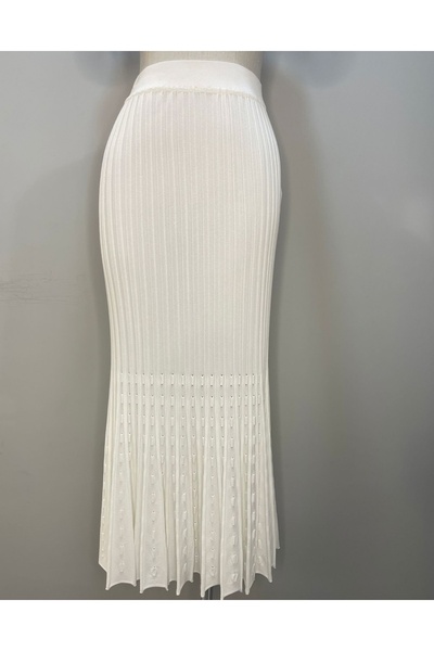 VALİN تنورة تريكو مطرزة من بيتك