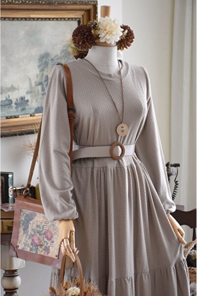 EMİNOS BUTİK Rochie din tricot cu centura Culoare Bej