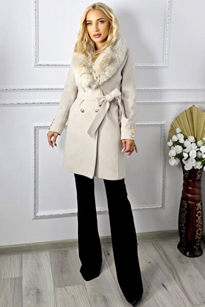 FashionForYou Palton scurt simetric EVoria, guler din blana si cordon in talie, Crem