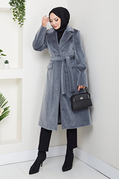 Pamuk Butik Women's Lined Belted Feathered Fox Coat