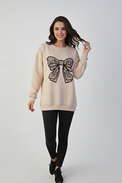 KOZİA OUTDOORS سويت شيرت نسائي كبير الحجم بنمط شريط من الدانتيل الأسود