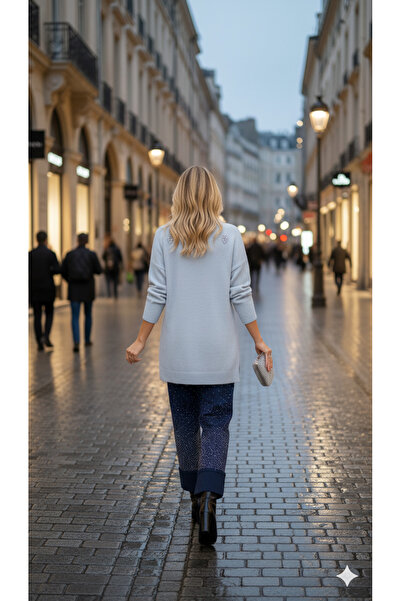 Moodbasic Stone Embroidered Knit Tunic