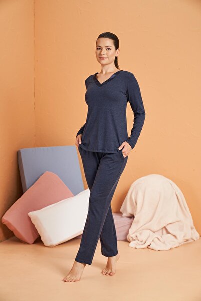 PJS Kadın Saten Biyeli V Yaka Cepli Uzun Kol Pijama Takımı Yün Viskon Kumaş