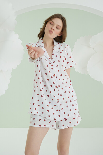 DREAM FASHION Ecru Heart Shorts Front Buttoned Pajama Set
