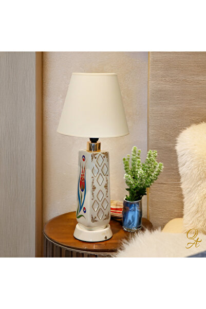 Qtahya Art Abajur-El yapımı-Şeffaf Porselen-Krem Gövde-Kumaş Şapka-Dokunmatik