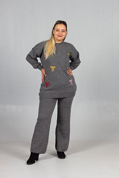 Truva XXL Comfortable Elegance: Size 40-44 Standard Fit Gray Sweater Pants Set