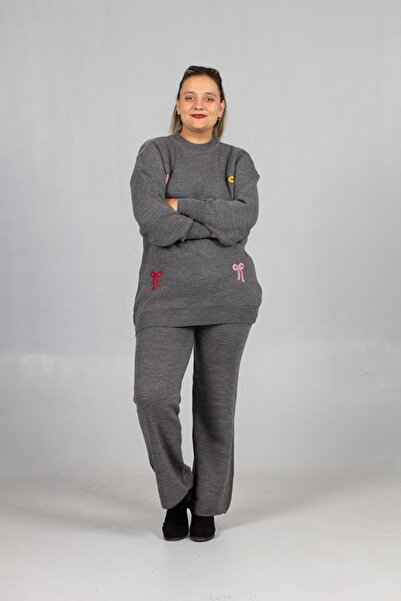 Truva XXL Comfortable Elegance: Size 40-44 Standard Fit Gray Sweater Pants Set