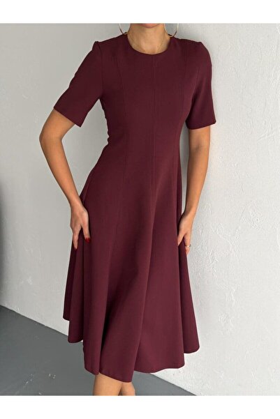 UNBOX Essential Midi Dress – Maroon