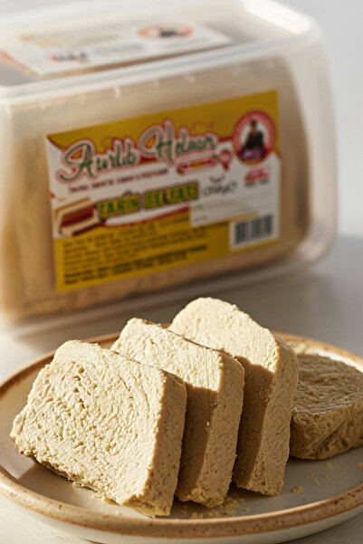 Asırlık Helvacı İsmail Umutlu Helva ve Reçelleri Geleneksel Taze Dökme Sade Tahin Helvası 1 kg - Taş Değirmen Tahinli