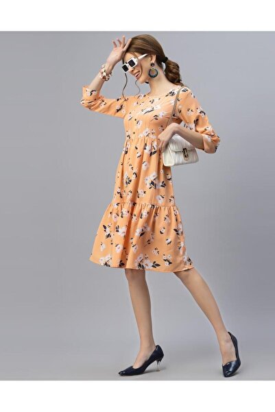 iza فستان خوخي متعدد الطبقات