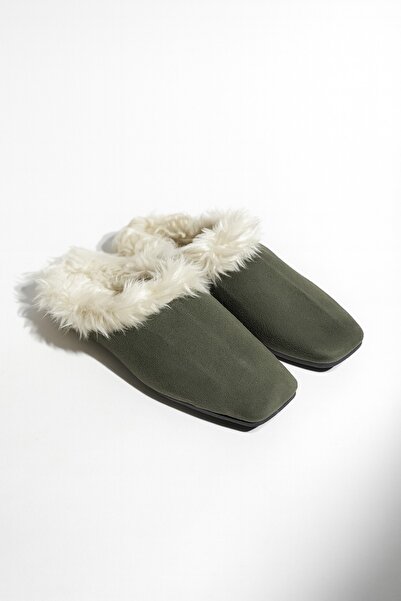 Giydim Gidiyor Пантофки Mossie от велур, зелени