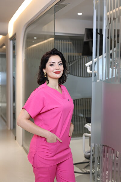 Ehil Doktor/ Hemşire Forması Soft Likralı V Yakalı Tek Üst Scrubs