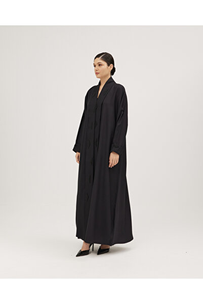 SOROSE SA عباية كريب لف بياقة مشكوكة وتطريز أسود – لون أسود