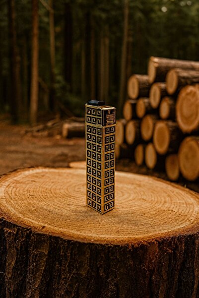 melmus 💎 Kareküp Premium Metal Pürmüz Çakmak – Geometrik Desenli Altın Seri