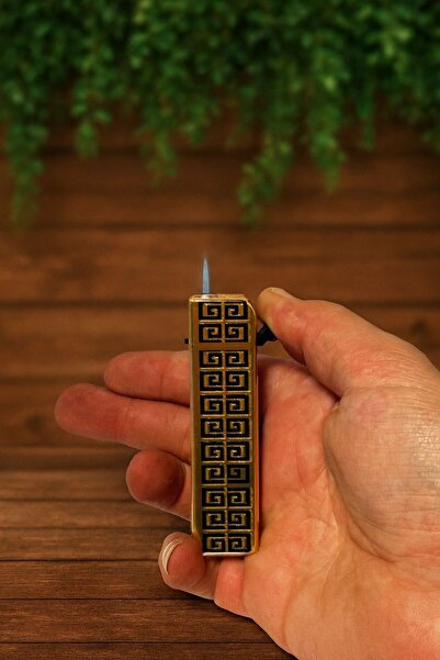 melmus 💎 Kareküp Premium Metal Pürmüz Çakmak – Geometrik Desenli Altın Seri