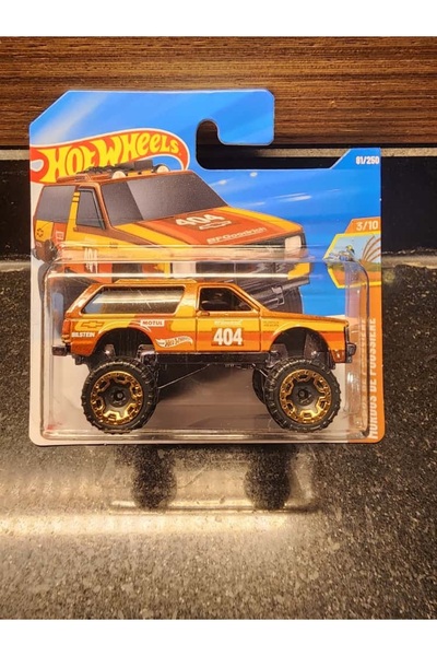 HOT WHEELS 1/64 CHEVY BLAZER 4X4