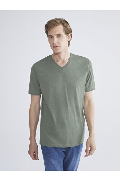 LC Waikiki Quality Parts from Çelebi Store V Planting Combed Cotton Men's T-S...