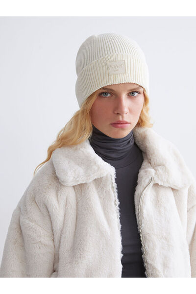 LC Waikiki Rmz Gi̇yi̇m Farkiyla Women's Beret with Embroidered Label