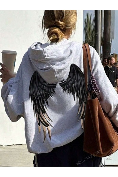 OVER HEAD سويت شيرت نسائي بغطاء للرأس مطبوع عليه أجنحة الملاك باللون الرمادي ...