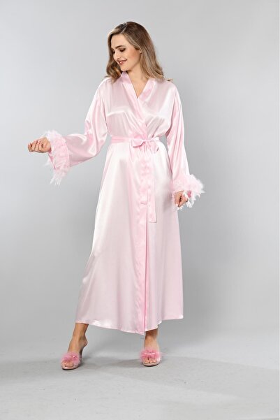 Viselya Kol Uçları Tüylü Saten Pembe Uzun Sabahlık