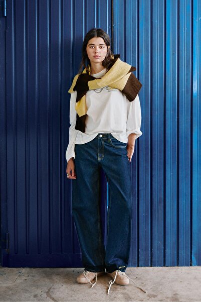 Pull & Bear İşlemeli geniş paça jean