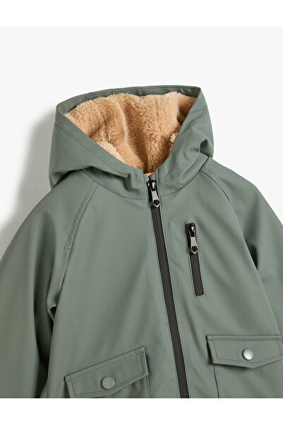 Koton Αδιάβροχη τσέπη με κουκούλα με βελούδινη επένδυση