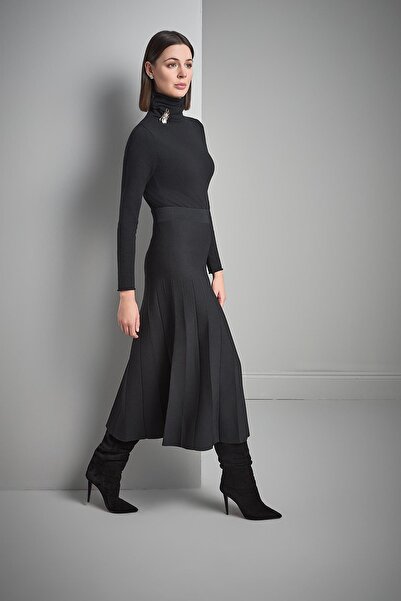 JOIN US Elastic Waist Pleated Black Knit Skirt