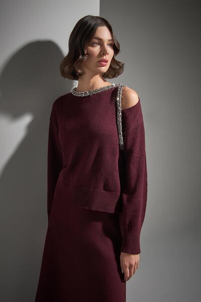 JOIN US Striped Stone Embroidered Burgundy Knitwear Sweater with Window Detail