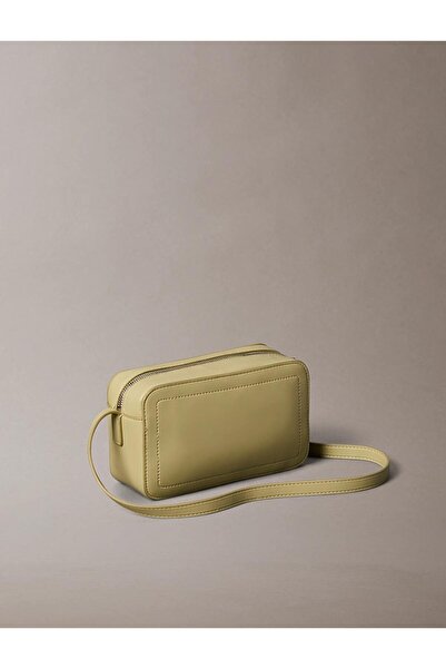 Calvin Klein Women's Crossbody Bag Lv04F3220Giyz