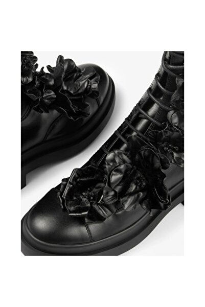 Jimmy Choo NARI FLOWERS – BLACK LEATHER BOOTS WITH FLORAL DETAILS