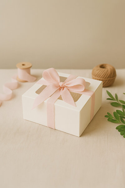 dandeliondesign Hediye Kutusu - Asetat pencereli / şeffaf kapaklı Pembe Kurdeleli Hediye Kutusu 1 Adet Set