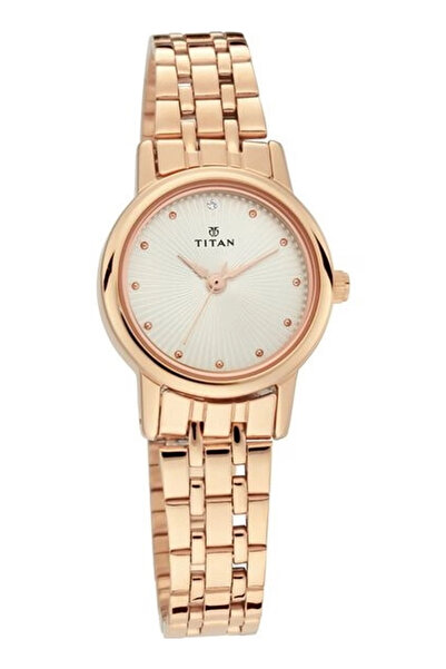 Titan ساعة نسائية تناظرية بمينا فضي - 2593WM01