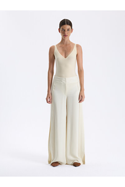 BAQA Ecru Wide-Leg Short Pants