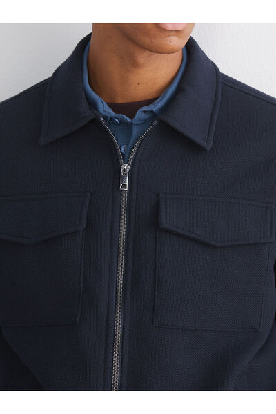 LC Waikiki Yeni Sezon Standart Kalıp Gömlek Yaka Erkek Mont