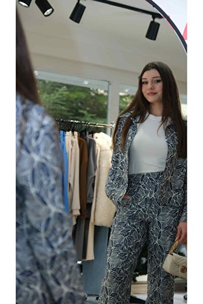Reyhan Bilgin Desenli Ceket Pantolon Takım