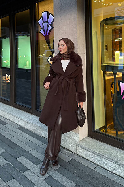 LOCCO Women's Fur Detail Coat Bitter Brown