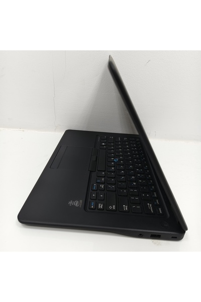 Dell Latitude 7450 Laptop With 14-Inch HD Display, Core i5/Dual Core/5th Gen/8GB RAM/256GB
