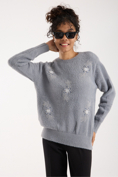 Clothes Fast Women's Gray Beard Yarn Beaded Embroidered Crew Neck Knitwear Sweater