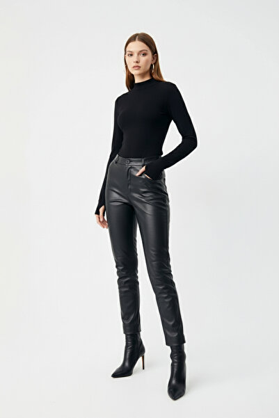 uyguntarz Schwarzer Damen-Body mit Fingerdetails und halbem Rollkragen