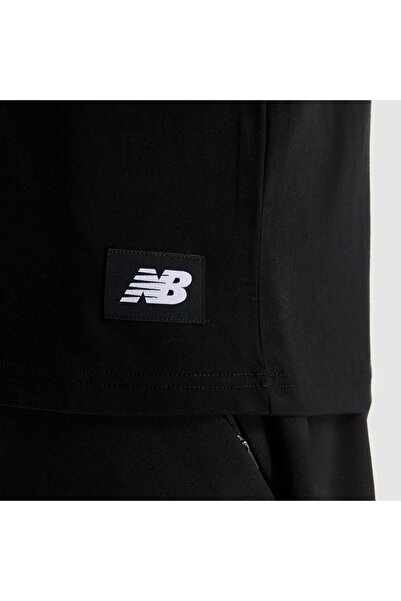 New Balance Lifestyle Men's Black T-Shirt - Mnt1509-Bk