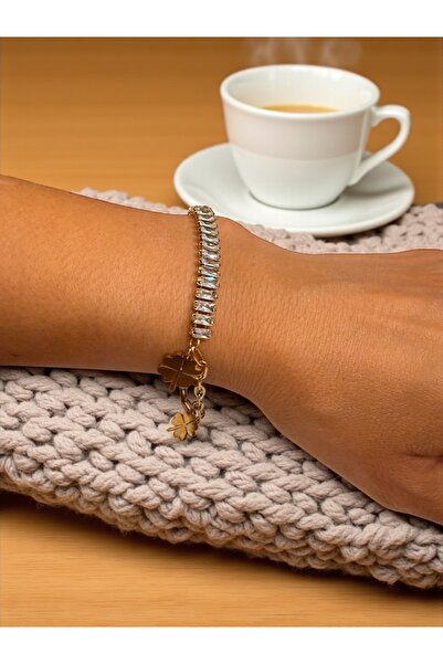 Bo Takı ve Aksesuar مع سوار فولاذي