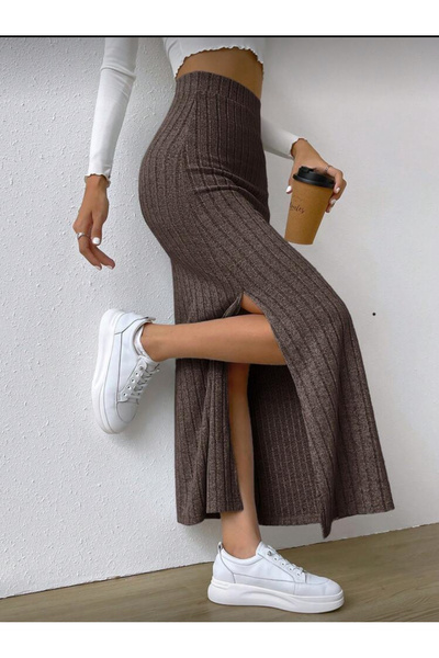 LUVIENNA تنورة ماكسي عالية الخصر بنمط ريبانا باللون البني