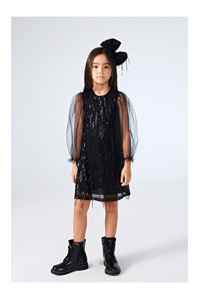 LC Waikiki Μαύρο φόρεμα για κορίτσια με λεπτομέρειες από παγιέτες και κρόσσια...