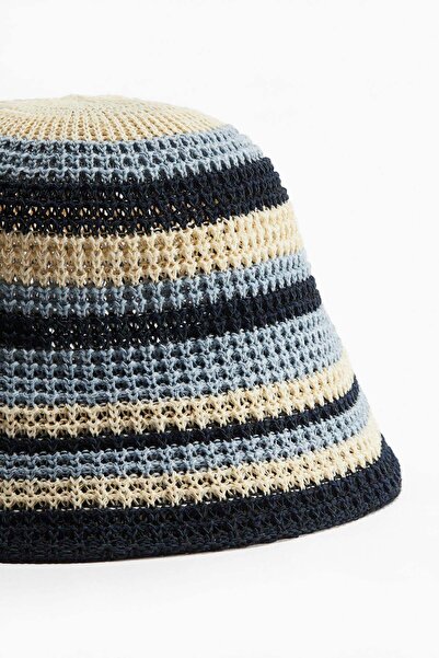 H&M Knitted bucket hat