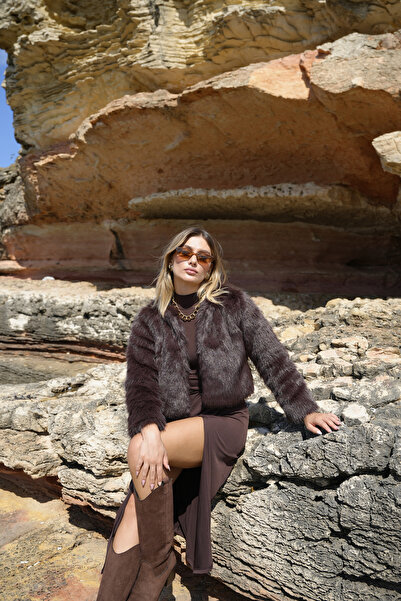 BLACKPERA Crop Boy Ekstra Yumuşak Doku Astarlı Dolgun Kısa Kürk Mont