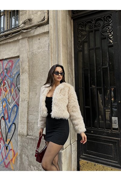 BLACKPERA Crop Boy Ekstra Yumuşak Doku Astarlı Dolgun Kısa Kürk Mont