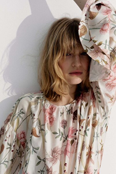 H&M Flounce-cuff blouse