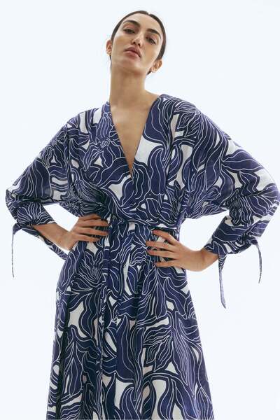 H&M فستان قميص بحزام ربطة عنق