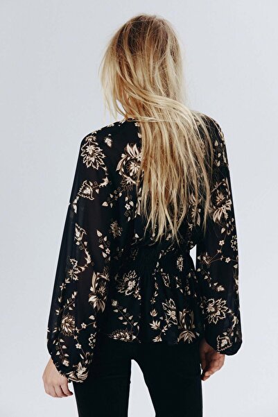 H&M بلوزة مزينة بالتطريز